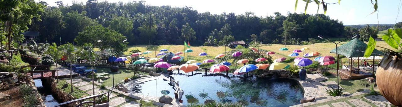 サムカラ レストラン アンドガーデン リゾート Lucban エクステリア 写真